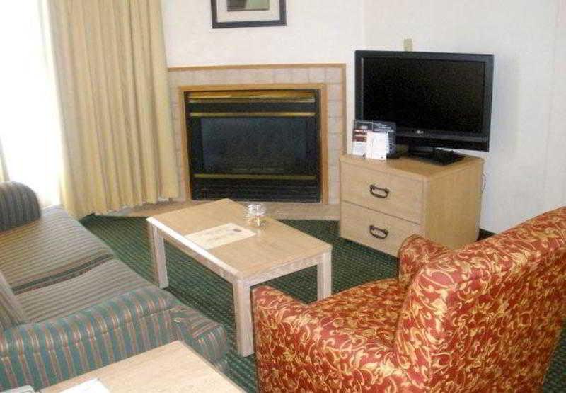 Residence Inn Phoenix Glendale/ Peoria Room photo